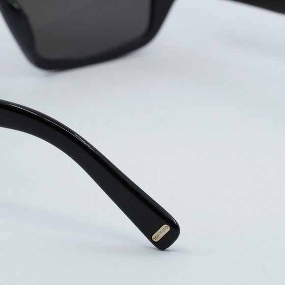 Tom Ford Silvano-02 FT0989 01A Sunglasses Black Rectangle Frame, Smoke Lenses - Picture 7 of 10